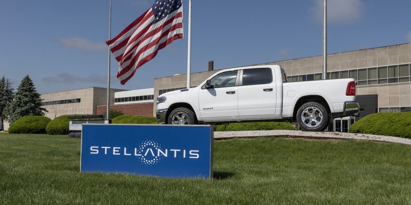 Stellantis parcheggia il suo programma di guida autonoma