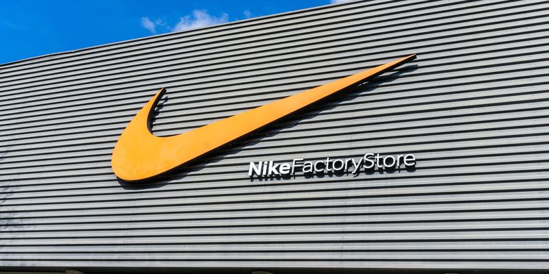 Nike cambia Ceo e il titolo spicca il volo. Ripescato l’ex Hill