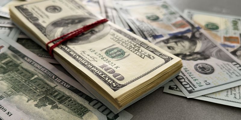 Allarme di Morgan Stanley sul dollaro: scenderà del 9% in un anno