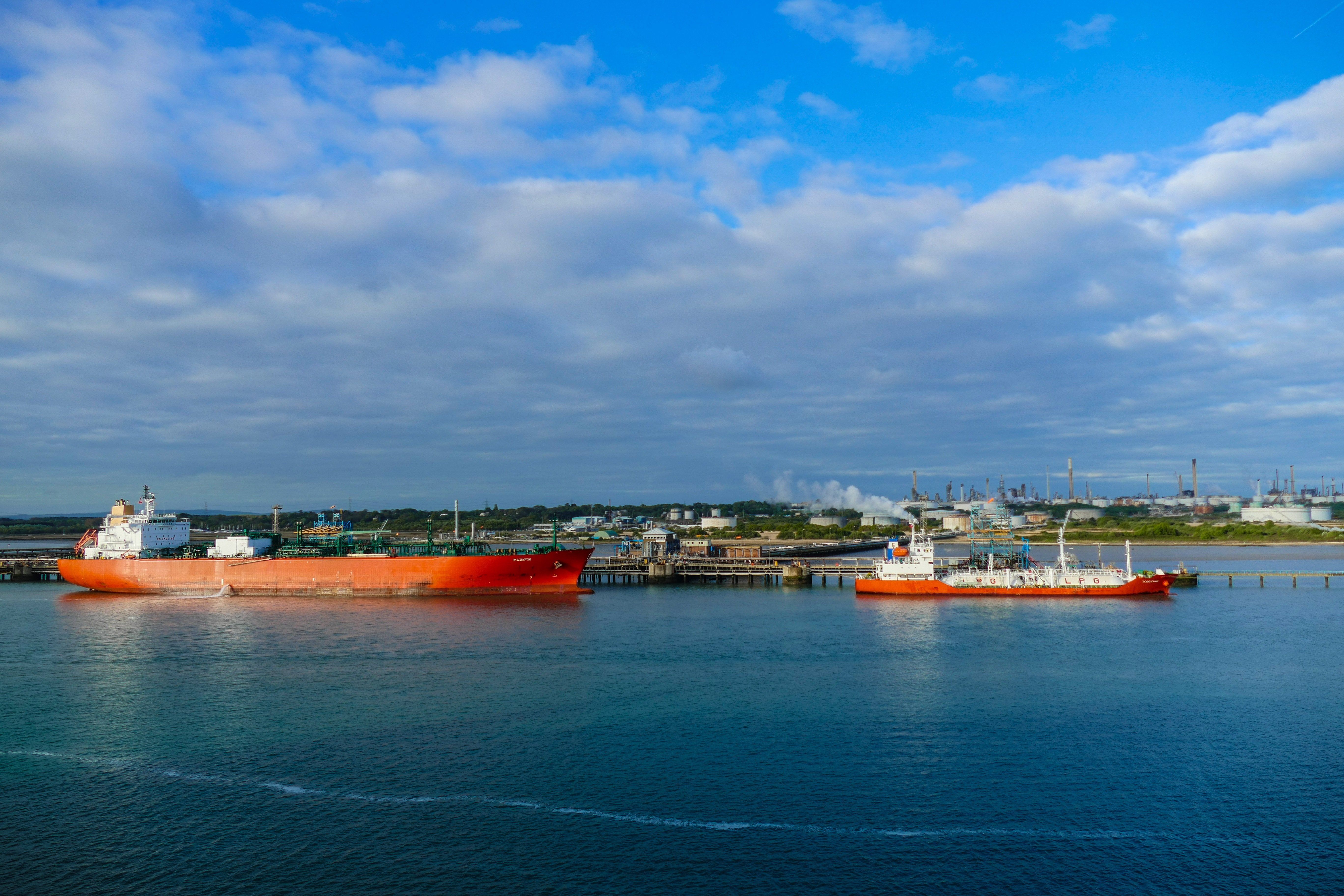 Stretto di Hormuz, cinque lezioni dal trasporto marittimo globale