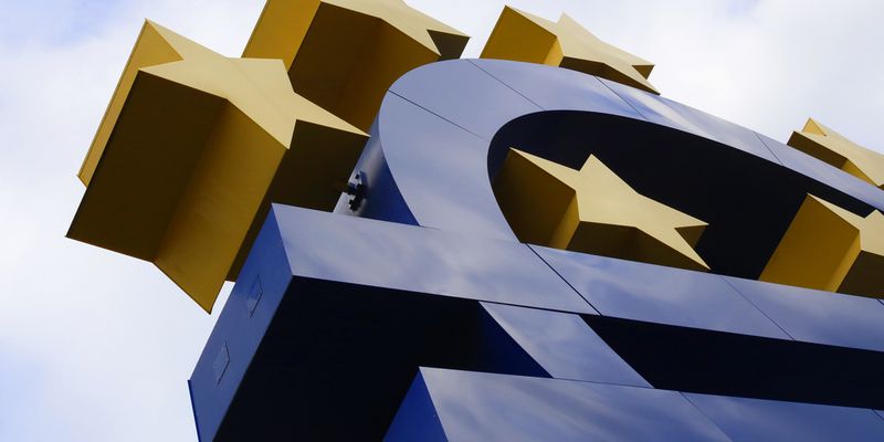 BCE pronta alla pausa sui tassi? Le previsioni degli analisti