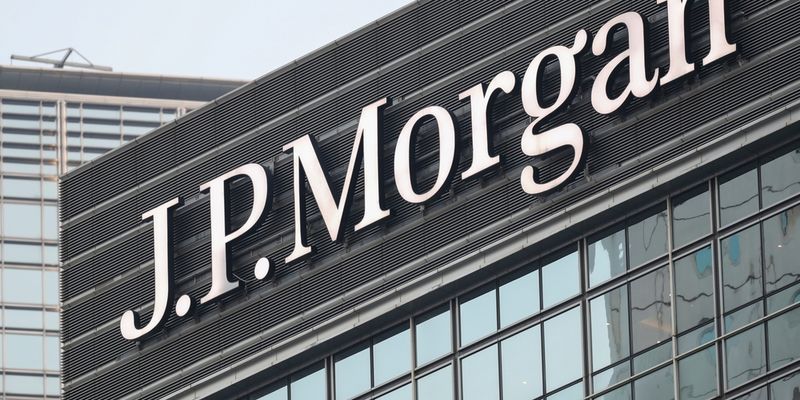 Il consiglio di JP Morgan: comprare bond strutturati e hedge fund