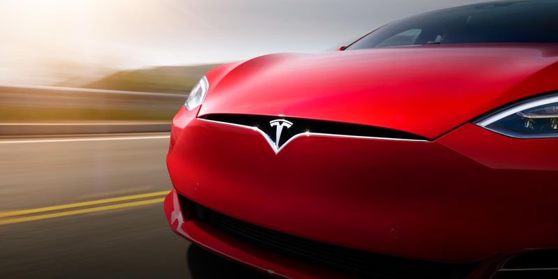 L’ossessione (sbagliata) di Bernstein: Tesla deve scendere