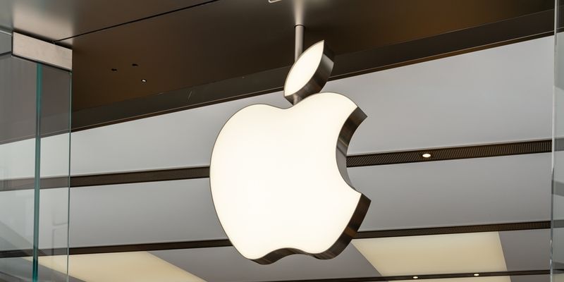 Apple si allea con Musk: iPhone dotati di connessione a Starlink