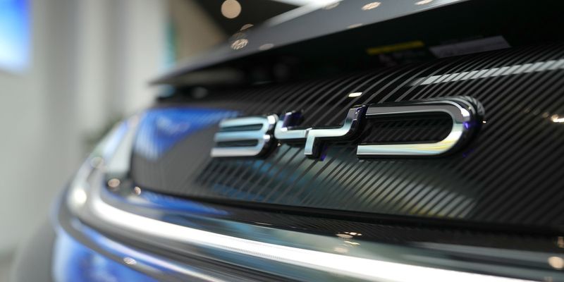 Byd lanciata nel sorpasso su Tesla