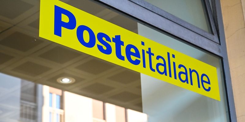 Poste Italiane, rinvio della vendita della quota del Mef