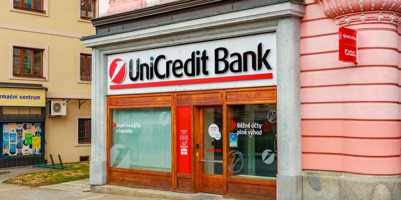 UniCredit, Orcel: “usciremo da Generali”