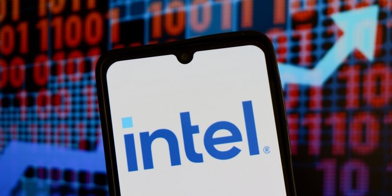Intel, accordo con Foxconn per implementare l’IA