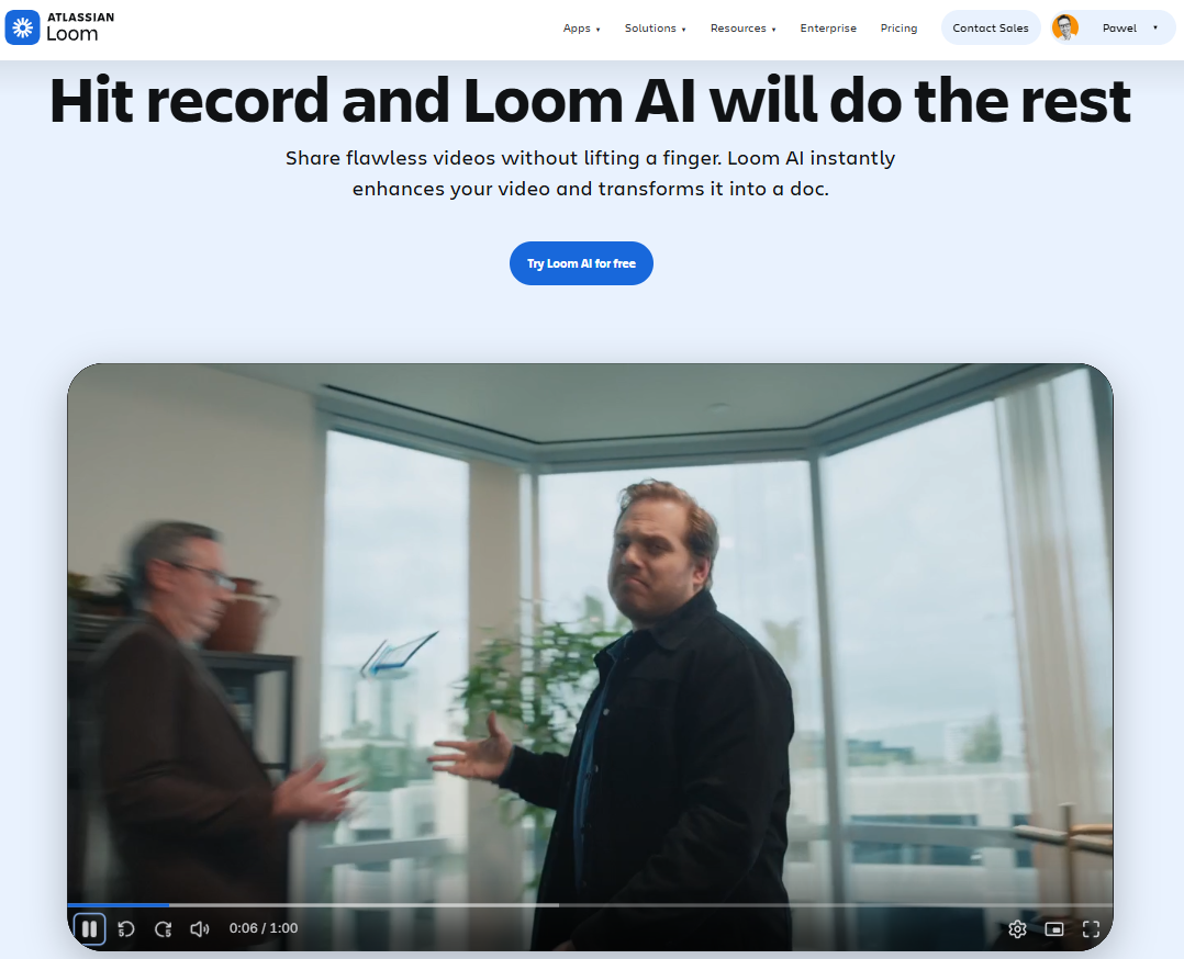 Startseite von Loom AI mit dem Text „Drück auf Aufnehmen, und Loom AI erledigt den Rest“, mit einer Vorschau einer Videoaufnahme.
