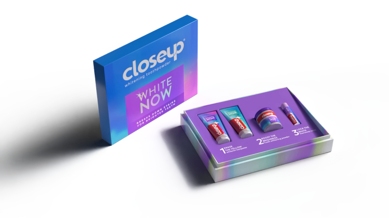Closeup White Now - Whitening Toothpowder Kit Packaging