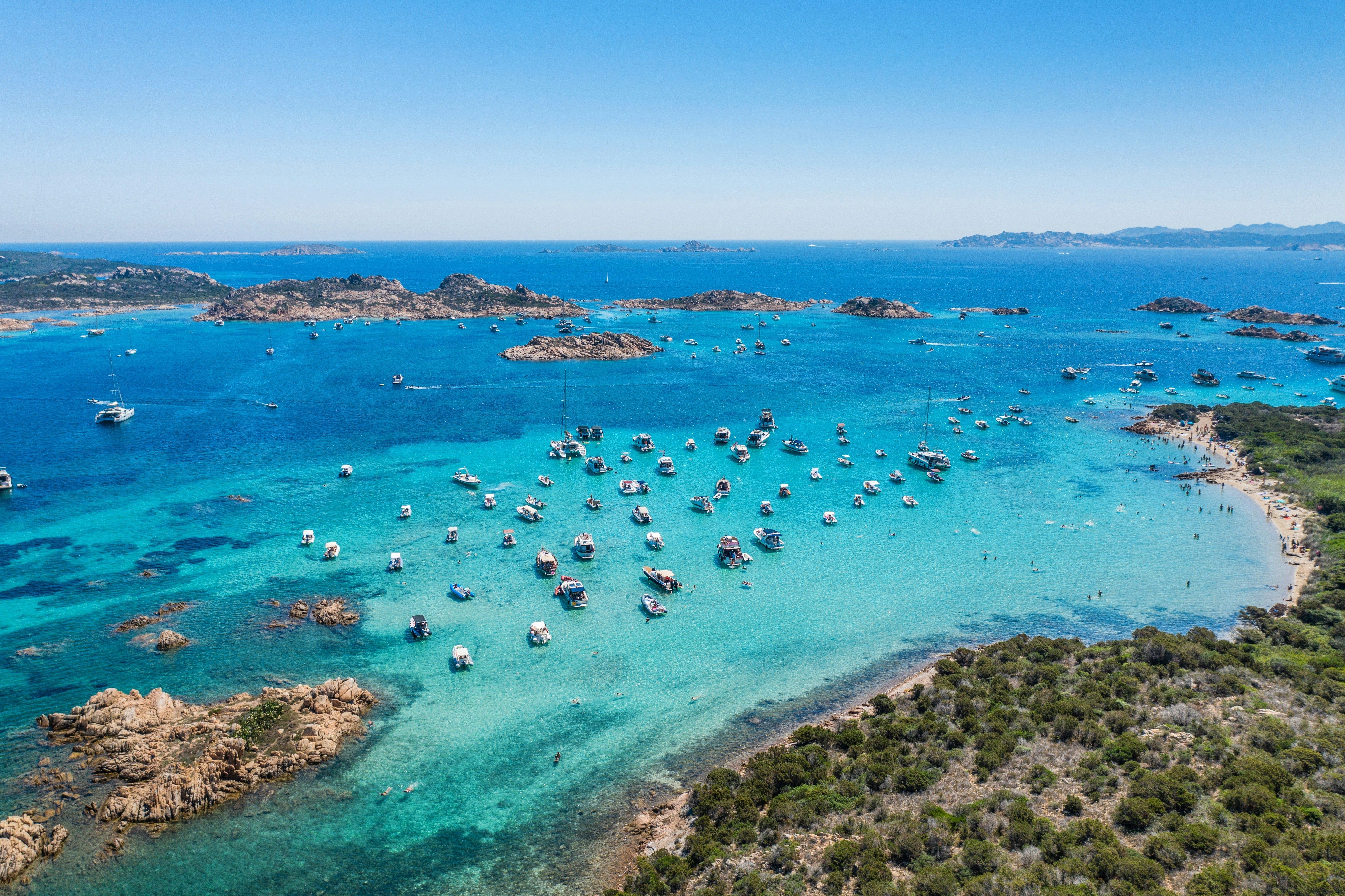 Panorama méditerranéen entre Corse et Sardaigne