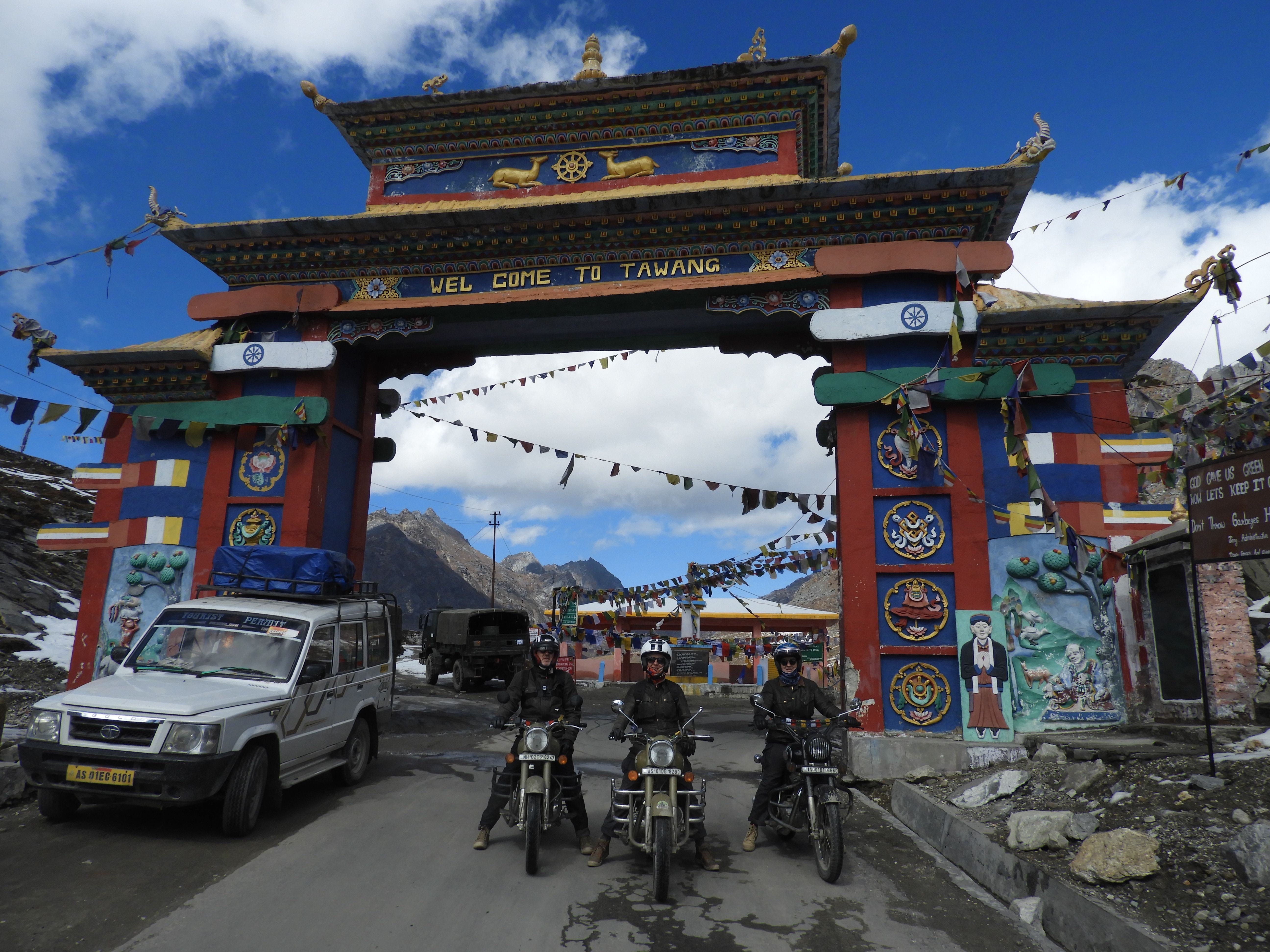 La Route Ultime des Royaumes Cachés
Assam & Arunachal – Expédition Moto aux Confins de l’Inde