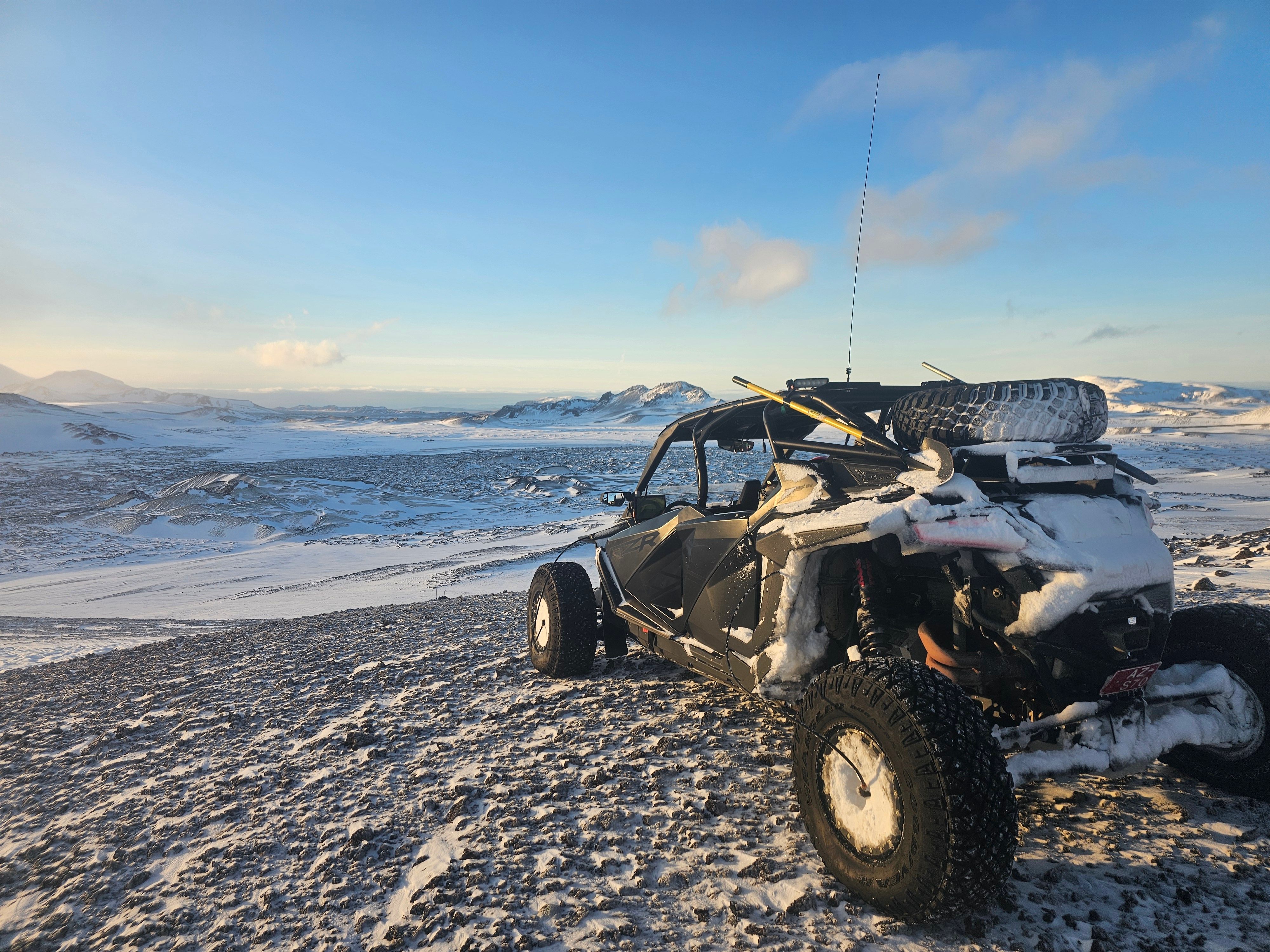 Buggy sur une piste des Hautes Terres islandaises