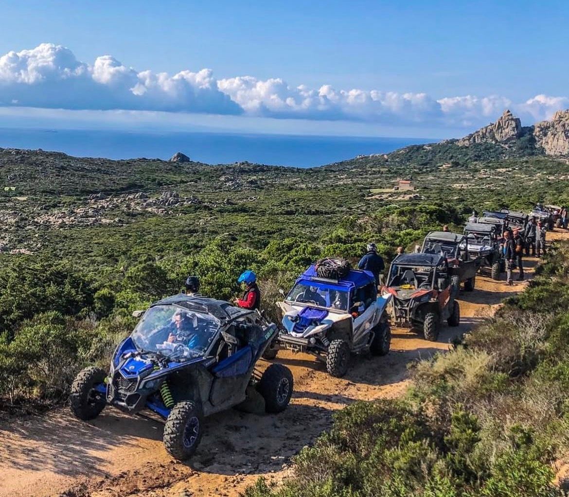 Piste dans le maquis corse