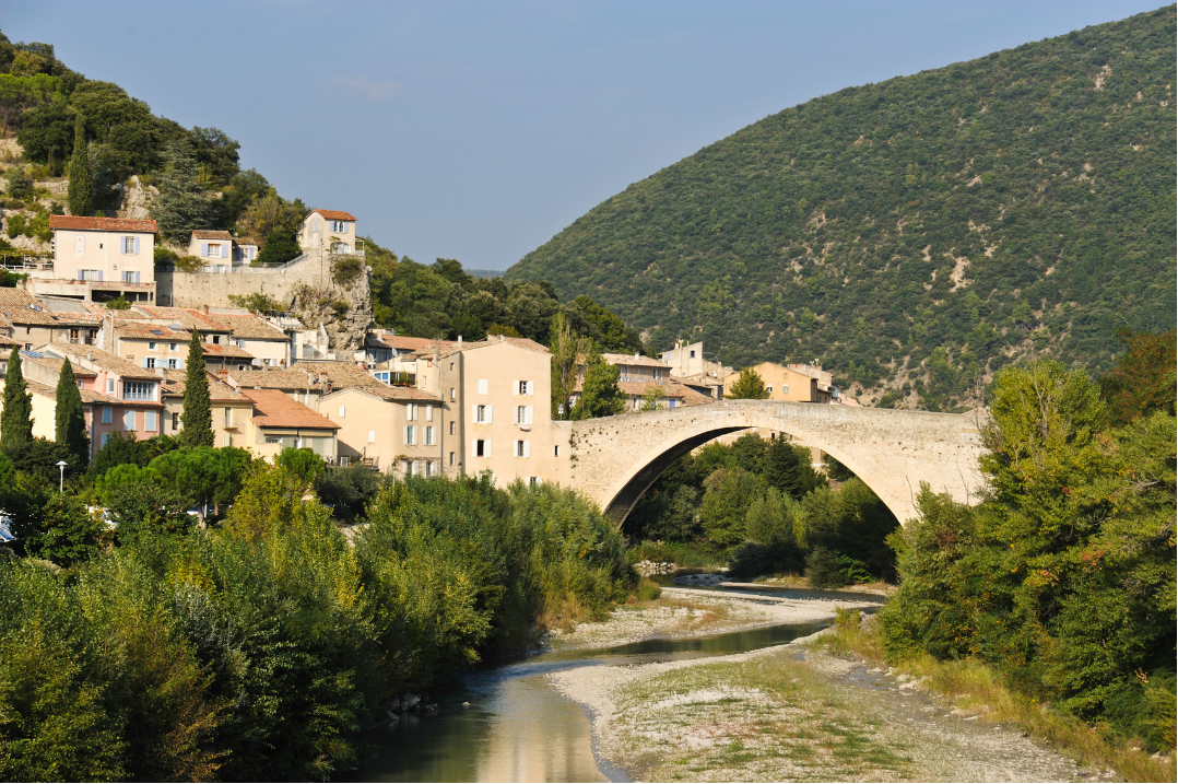 Drôme du Sud à moto : préparer 3 jours dans les Baronnies provençales