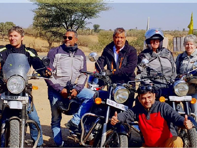 Voyage en Royal Enfield dans les paysages de l'Inde du Sud