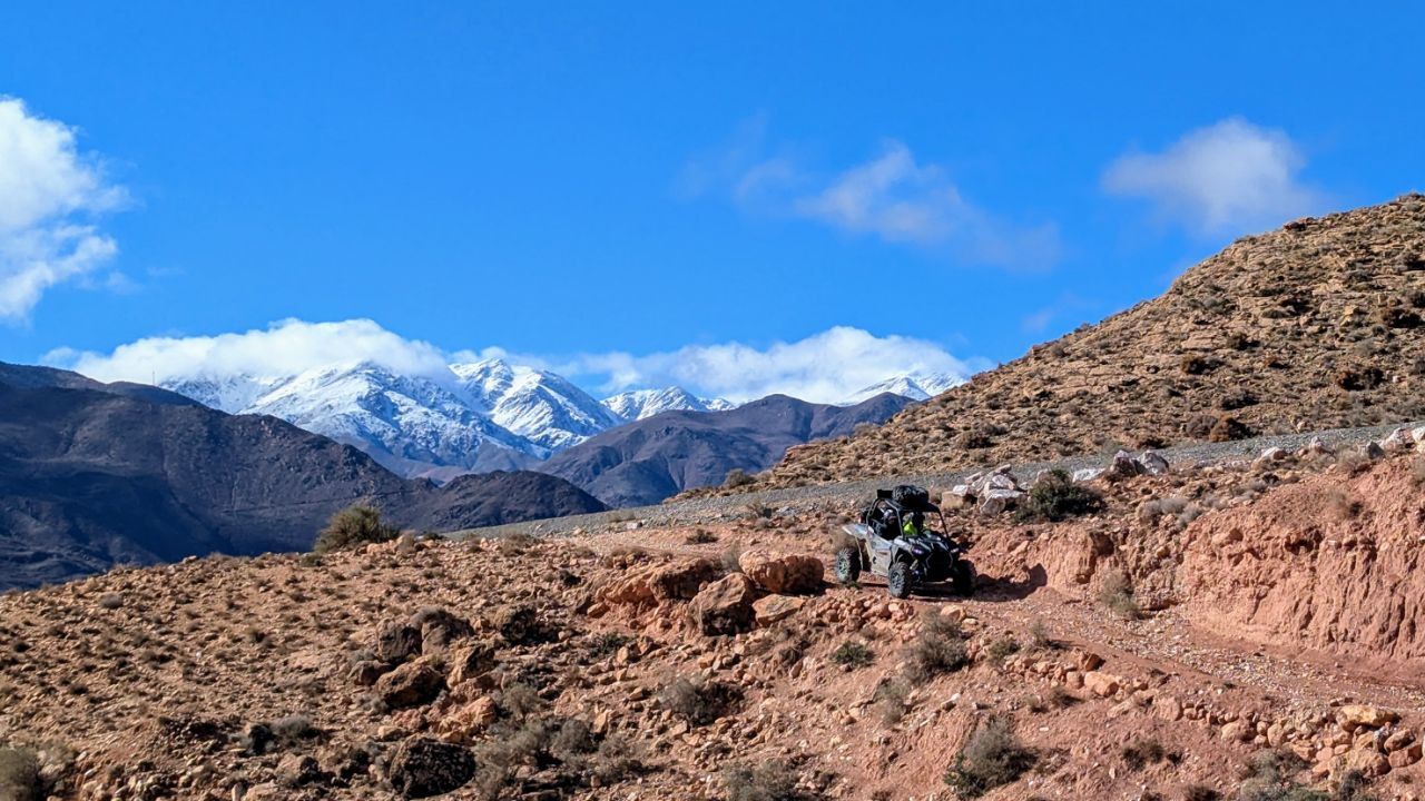 SSV pendant un raid dans l'Anti-Atlas marocain