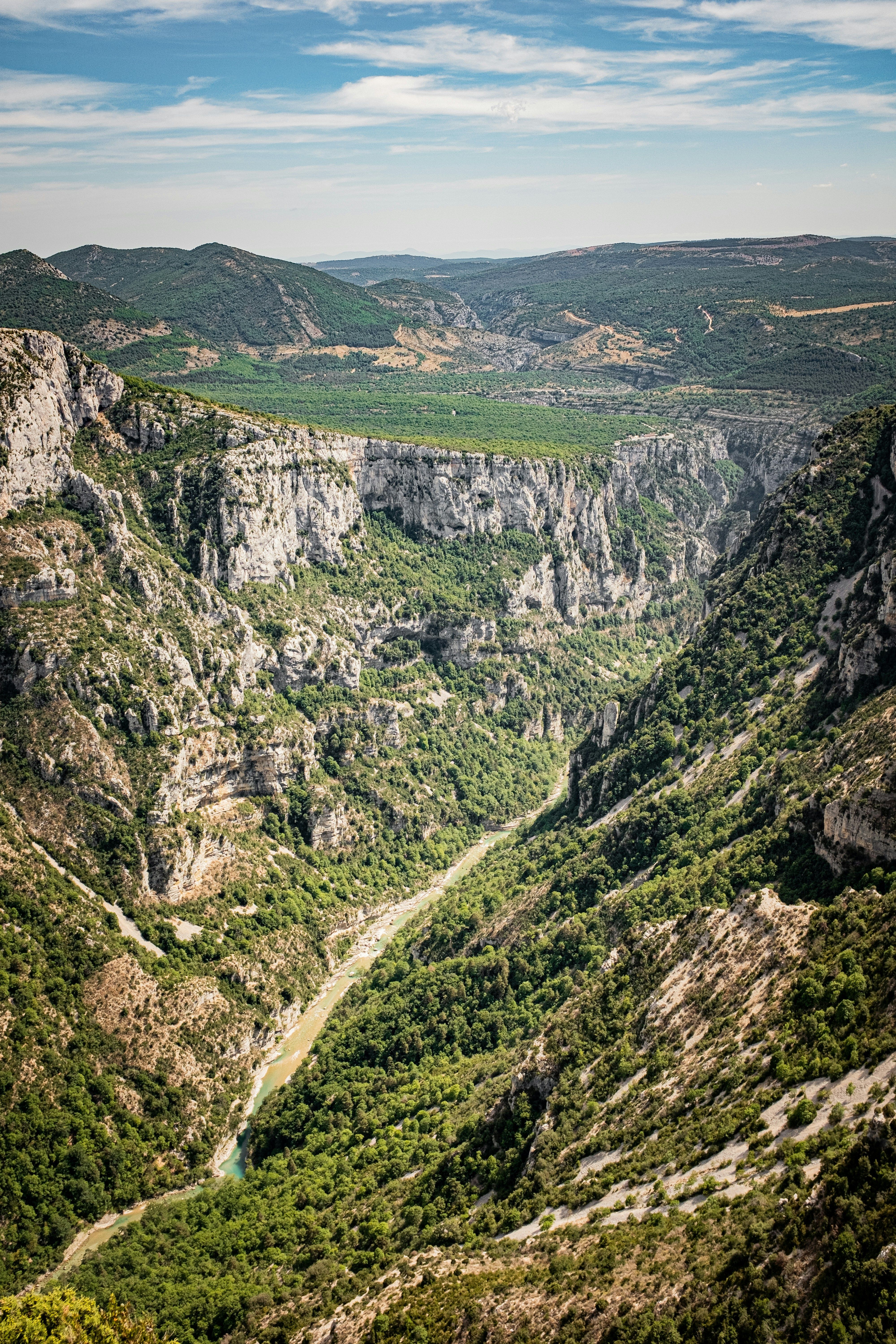 Vue sur les paysages sauvages de Haute-Provence