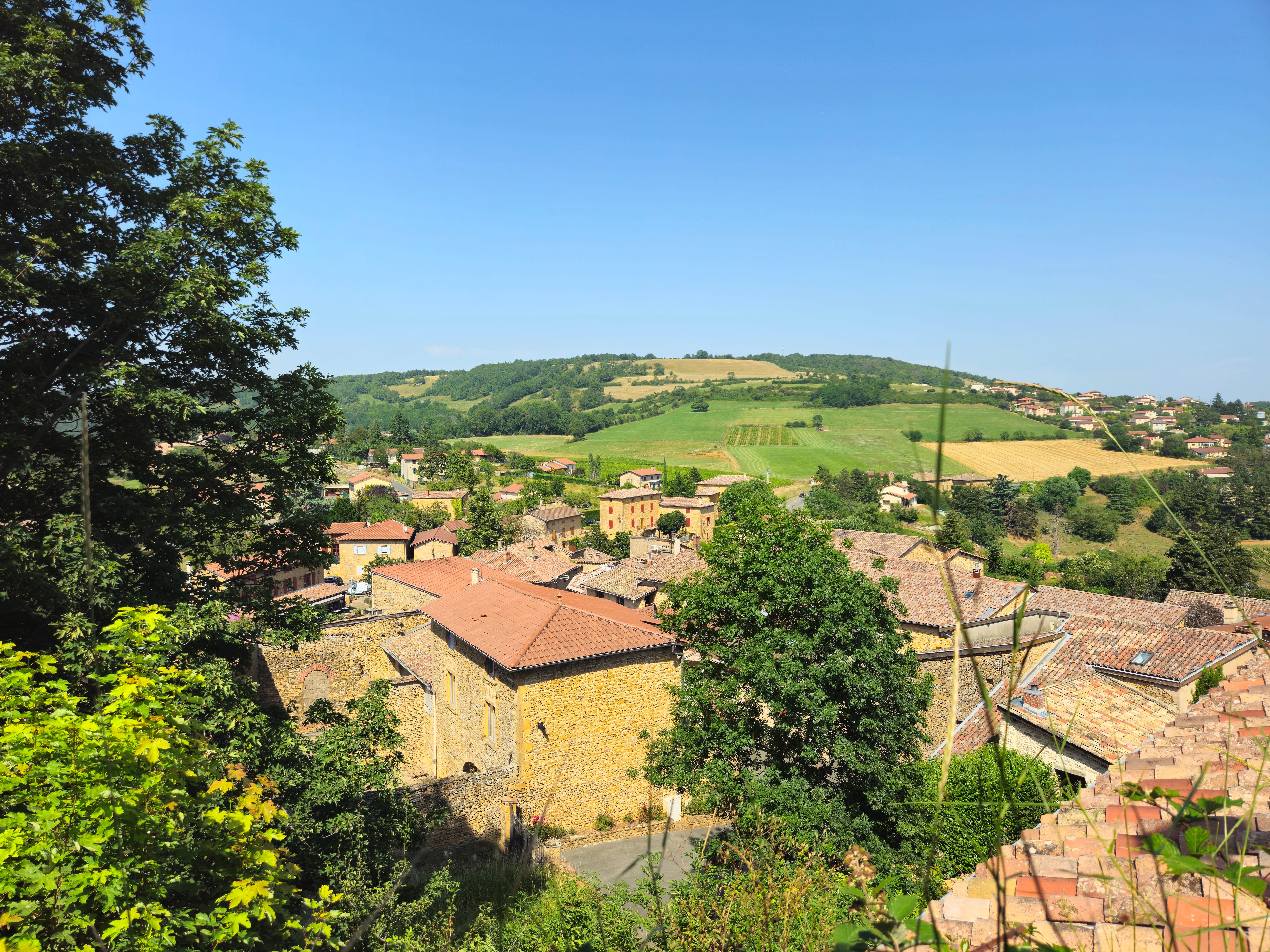 Aventure à moto dans les paysages du Beaujolais