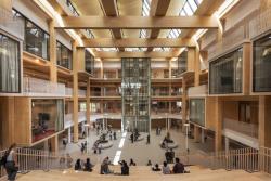 Missing alternative text