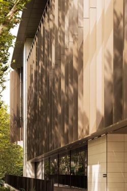 Missing alternative text