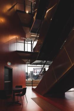 Missing alternative text