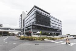 Missing alternative text