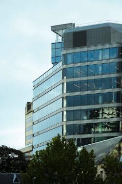 Missing alternative text