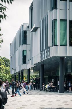 Missing alternative text