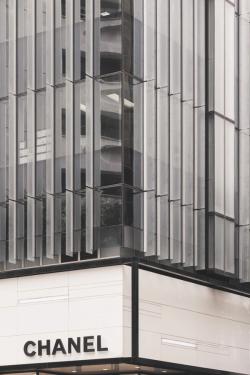 Missing alternative text