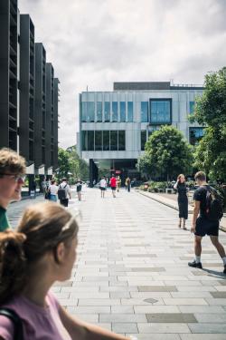 Missing alternative text