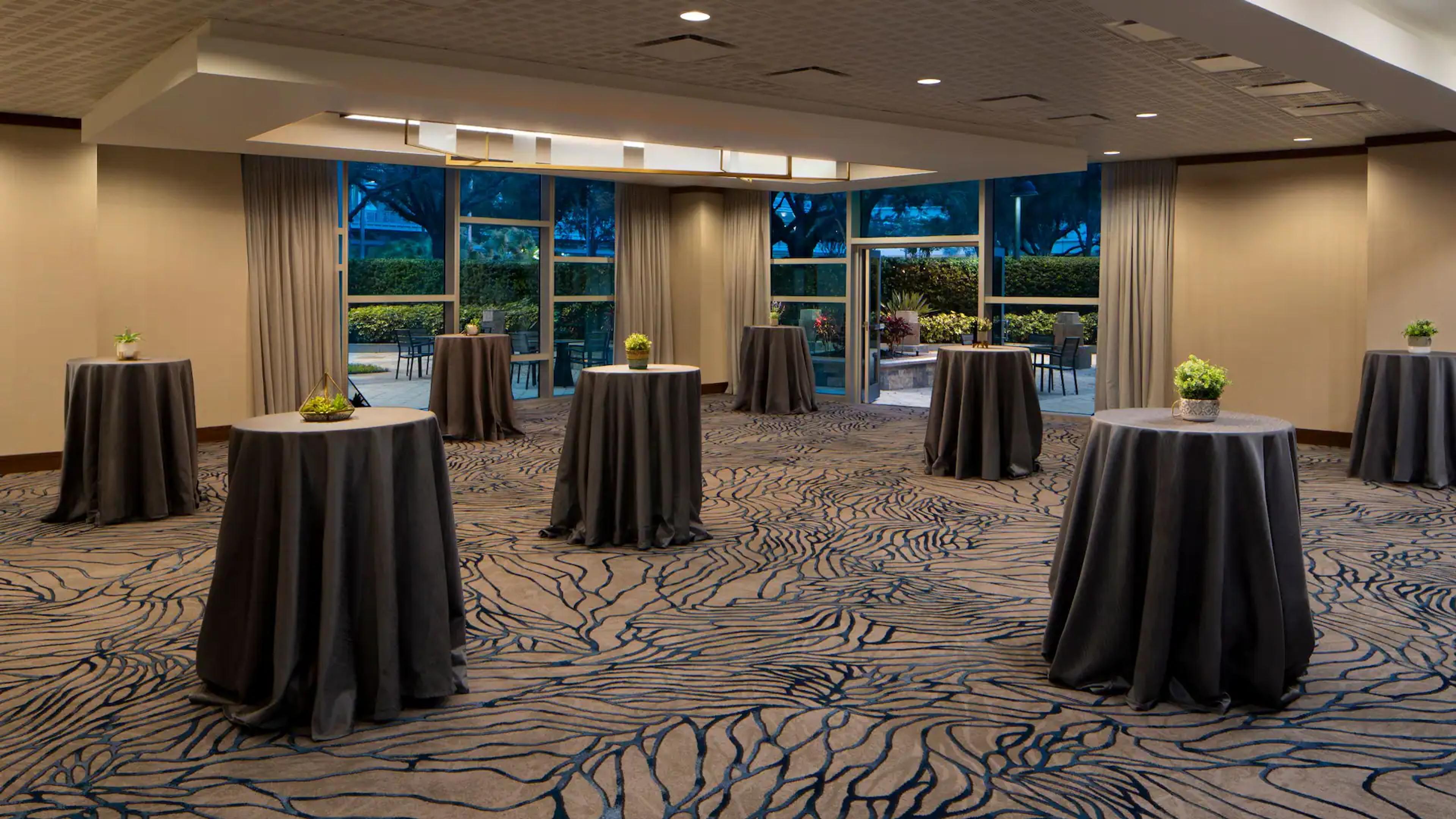 Regency Lounge