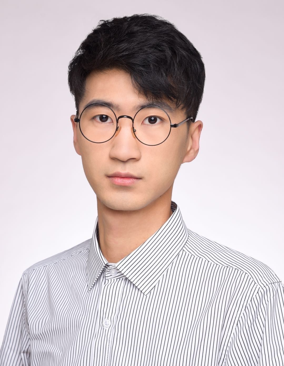 Asher Bai headshot