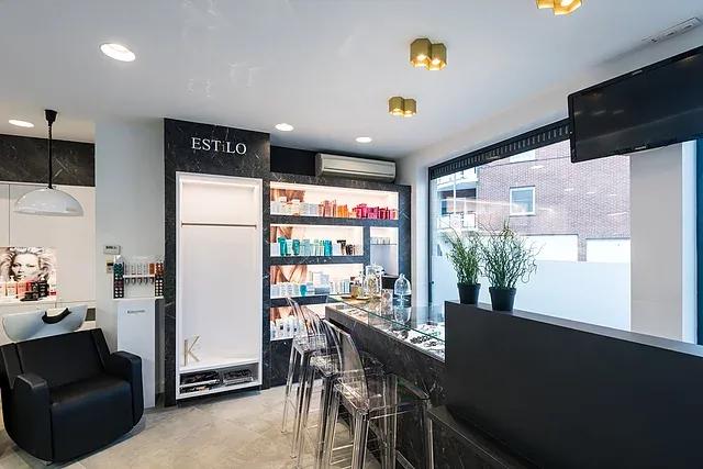Receptie en interieur – Kapsalon Estilo