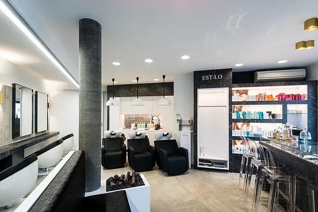 Interieur kapsalon Estilo – receptie en producten
