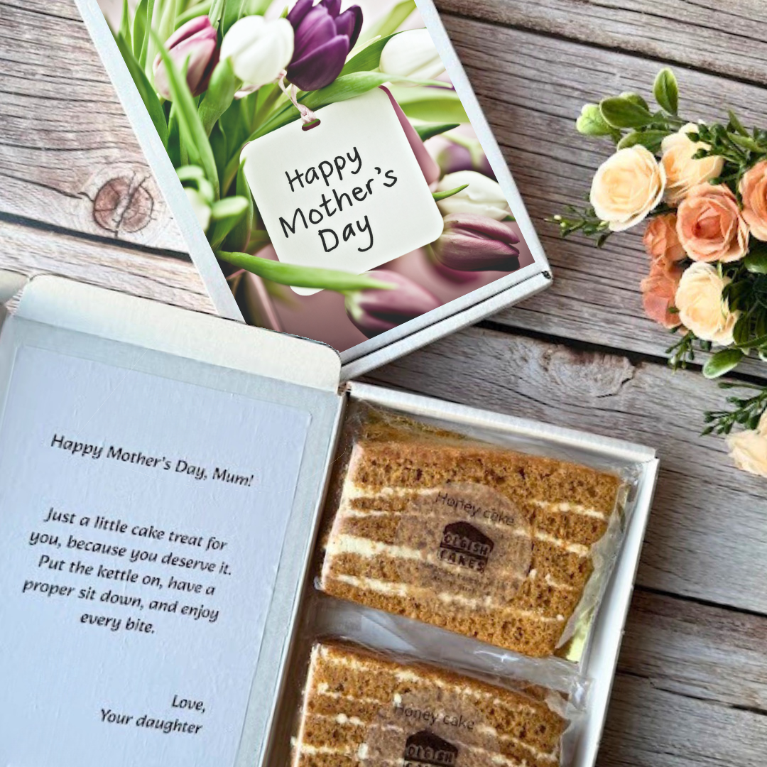 Postcard cake in the box