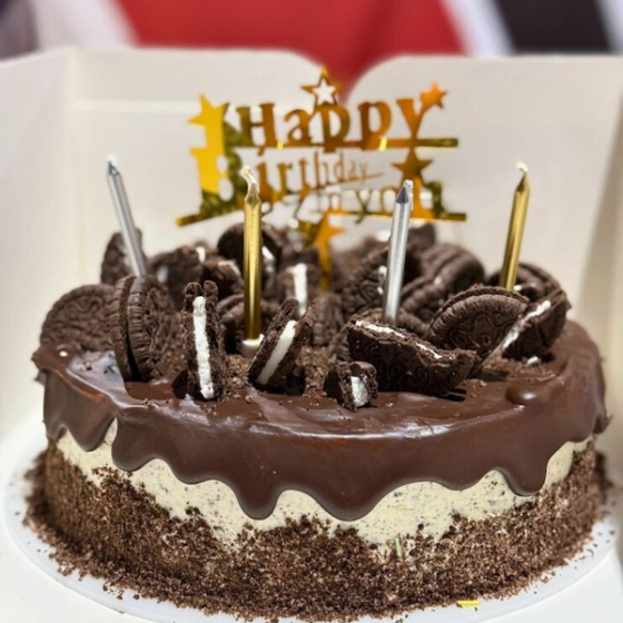 Chocolate Delicia Sponge Cake by Olgish Cakes