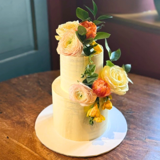 wedding cake - honey cake with flowers