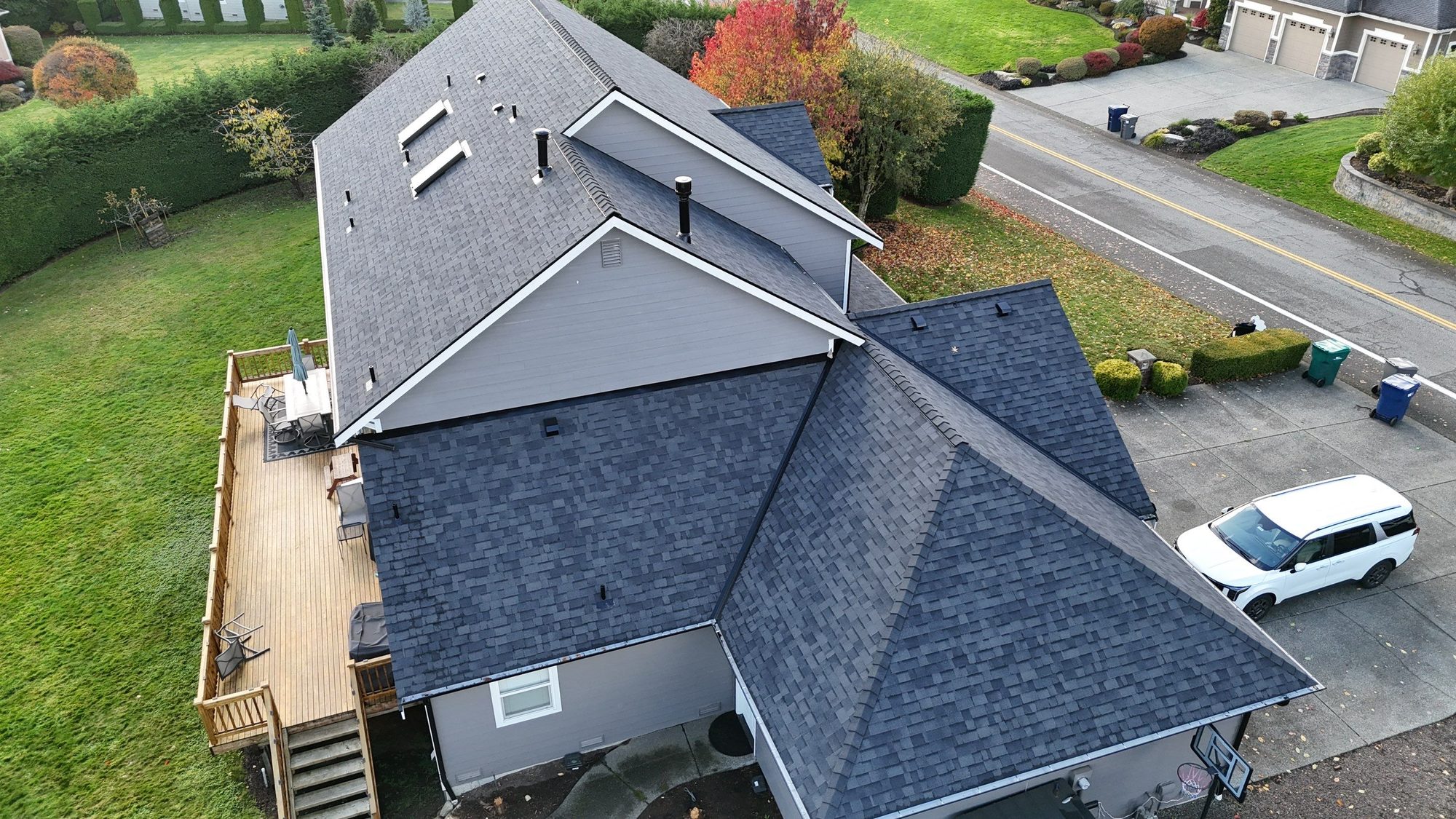Aerial view of a finished asphalt shingle roof in Snohomish, WA, photo 3