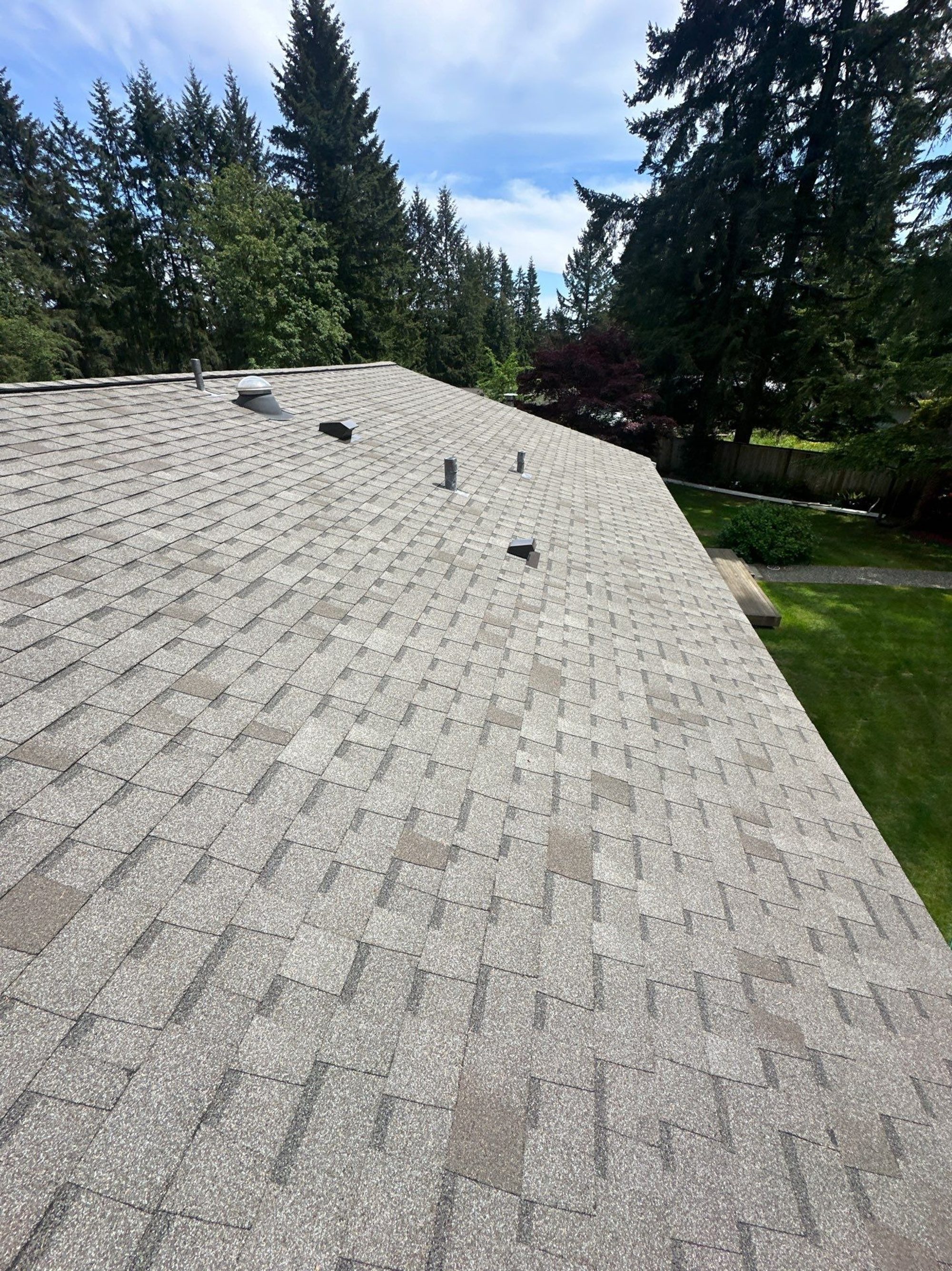 Amor Roofing Weathered Wood asphalt roof in Woodinville, after_weatheredwood_20260521_3210995063
