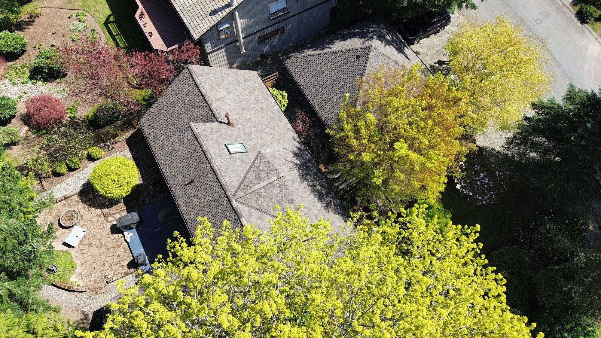 Drone view of the finished Presidential Shake Autumn Blend roof, Mill Creek, WA, by Amor Roofing