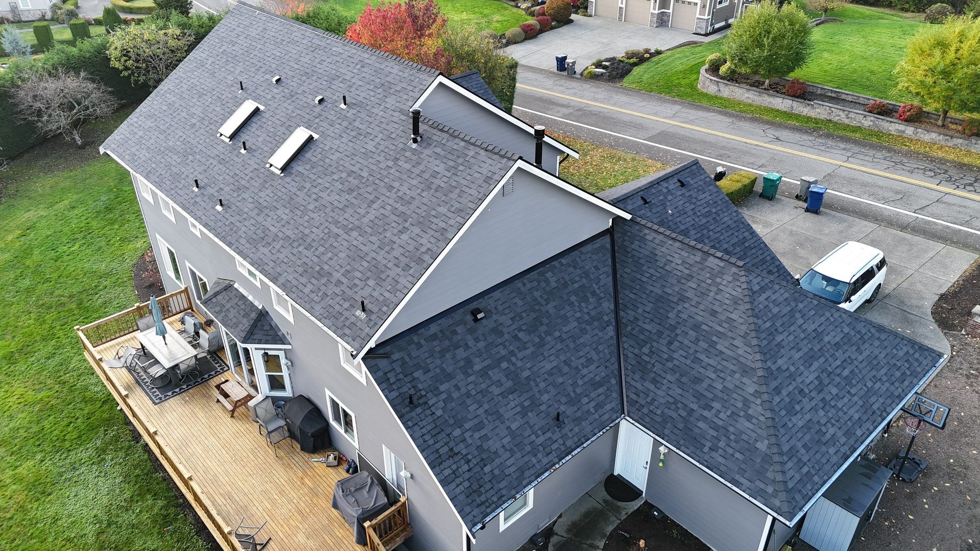 Aerial view of a finished asphalt shingle roof in Snohomish, WA, photo 5