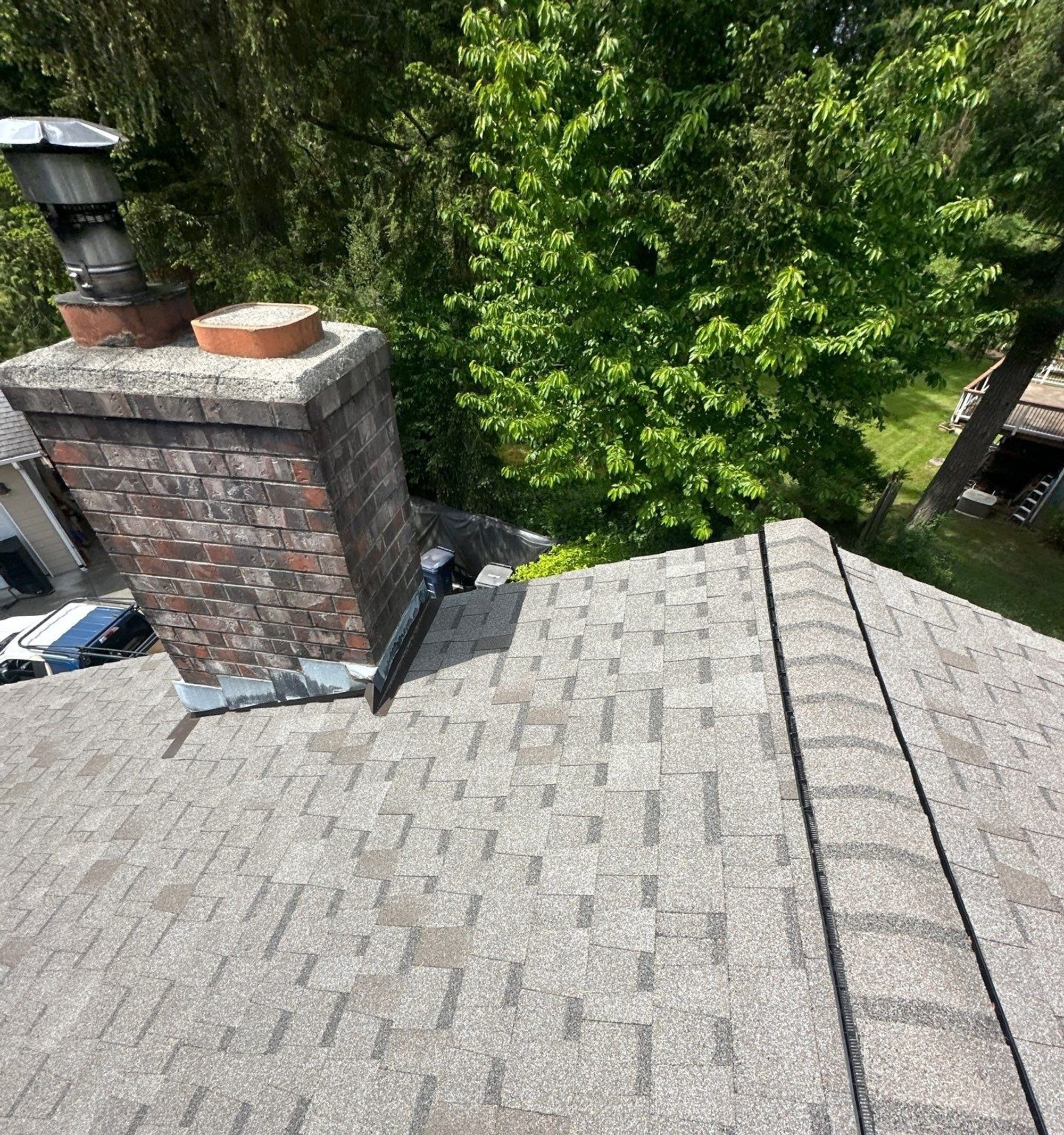 Finished Pabco Premier Weathered Wood asphalt shingle roof, Woodinville, WA