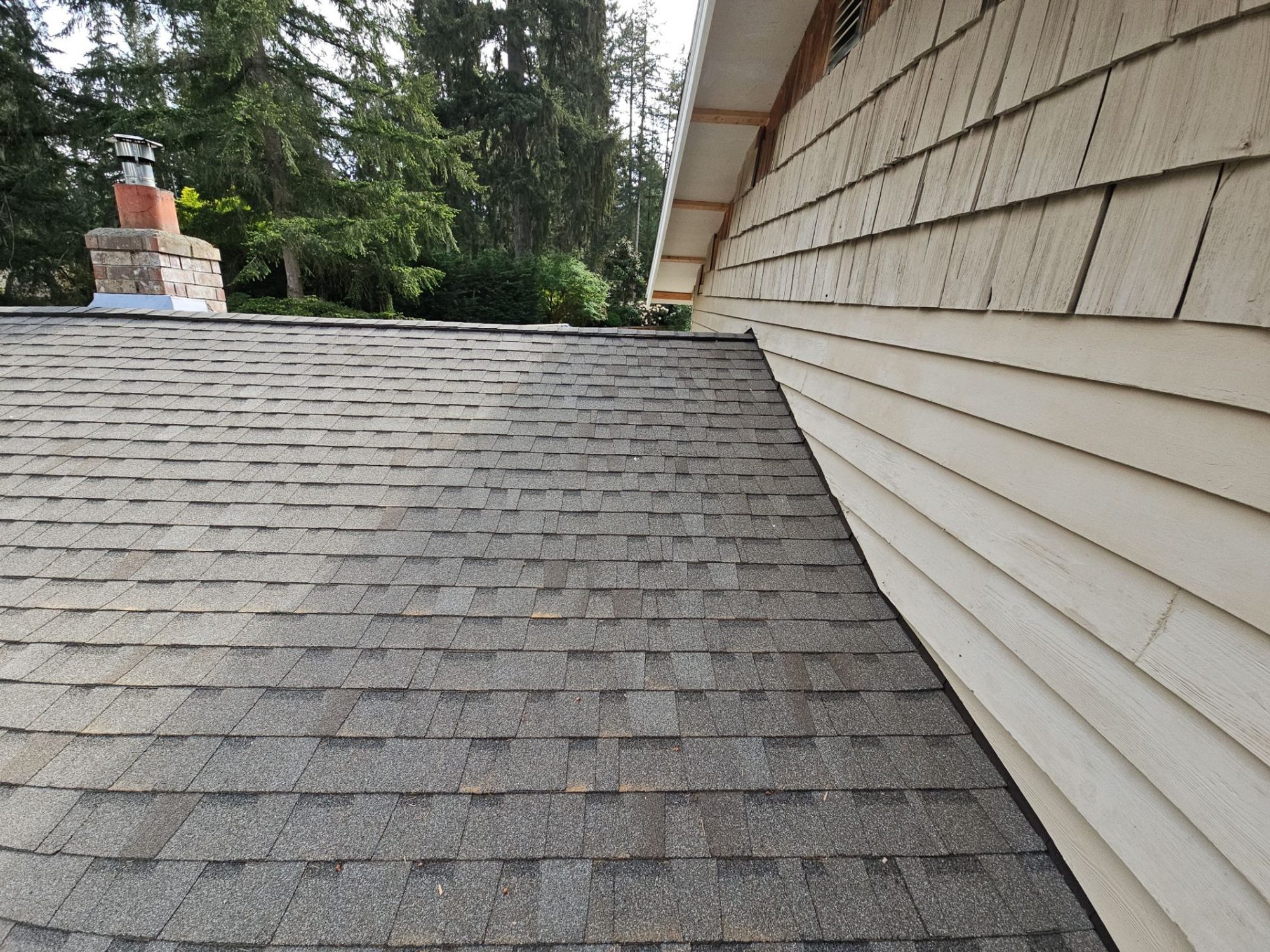 Amor Roofing Weathered Wood asphalt roof in Woodinville, after_03_20260514 233924_3189613348