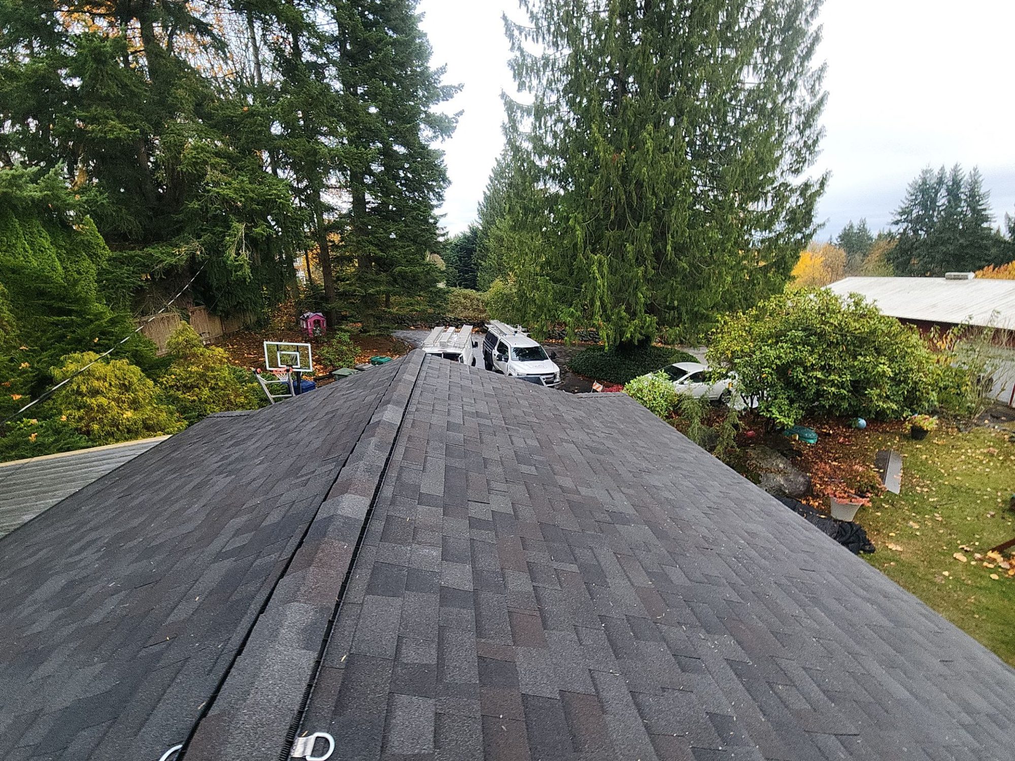 Long ridge run of the completed Black Oak roof looking toward the street, Snohomish