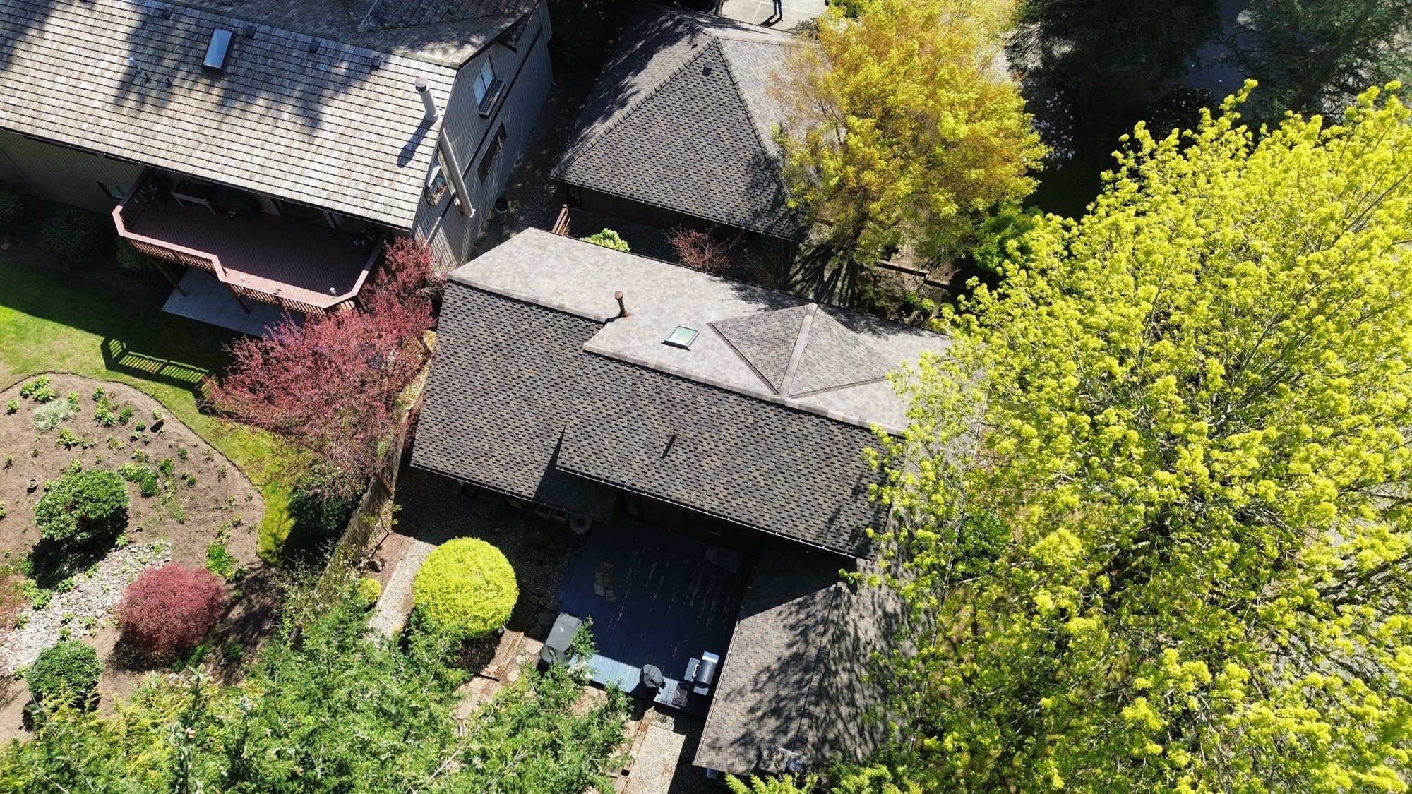Drone view of the finished Presidential Shake Autumn Blend roof, Mill Creek, WA, by Amor Roofing