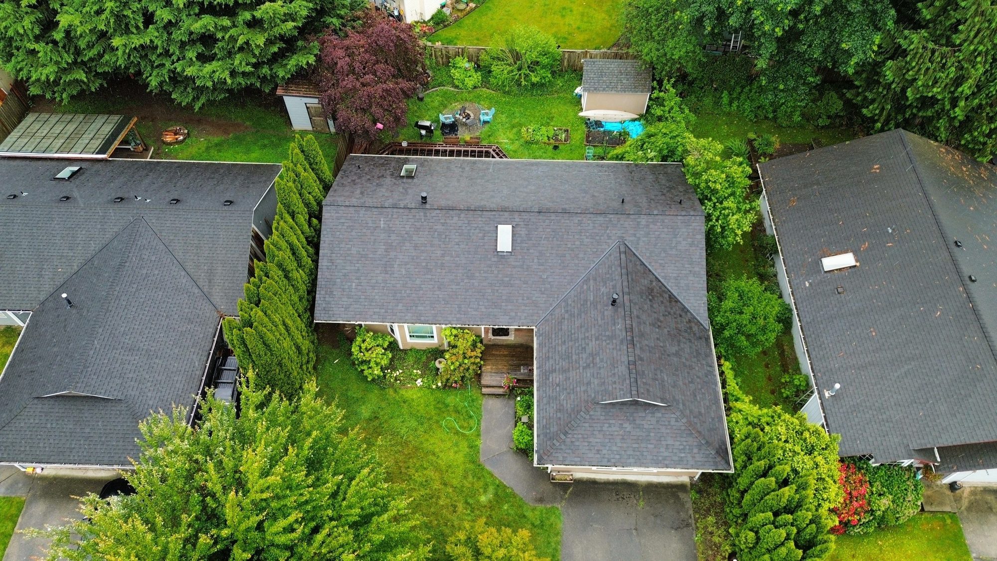 Amor Roofing Black Oak asphalt roof in Lake Stevens, drone overhead wings