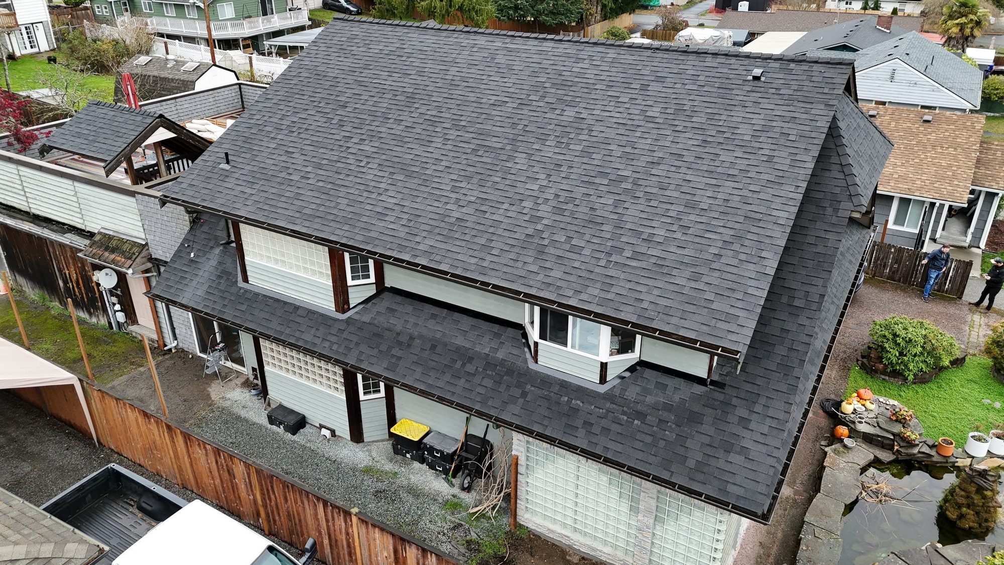 Amor Roofing Midnight Black asphalt roof in Everett, aerial roof 02