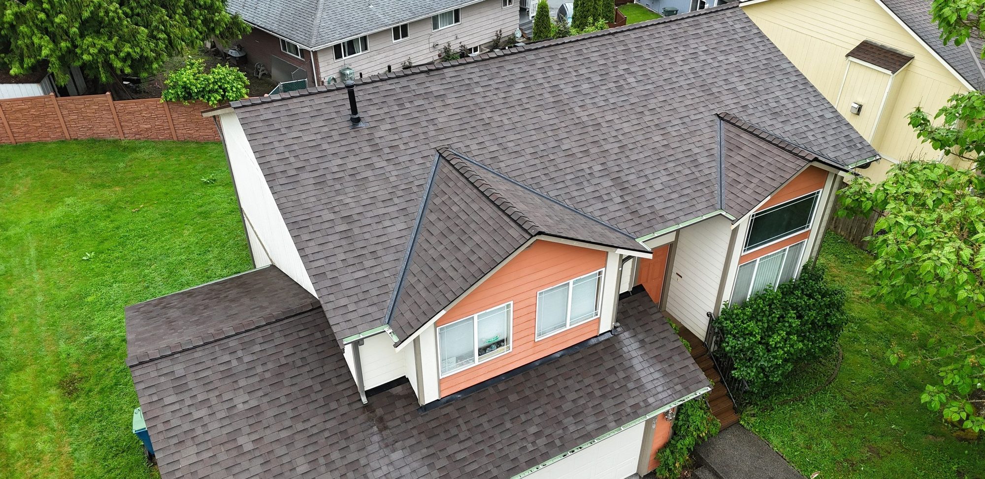 Amor Roofing Heather asphalt roof in Snohomish, full house aerial