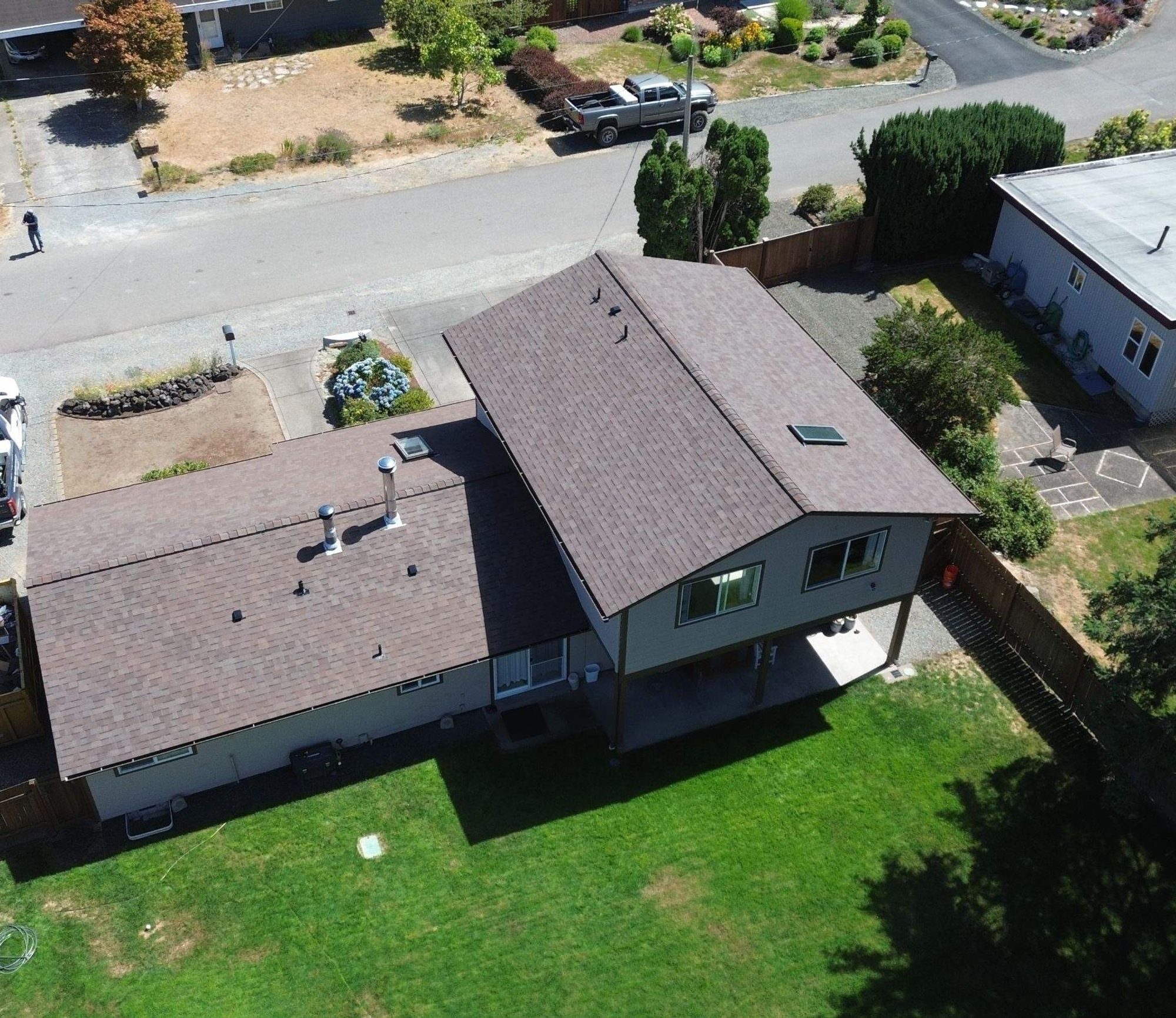 Drone view of the finished Malarkey Heather asphalt shingle roof, Renton, WA, by Amor Roofing